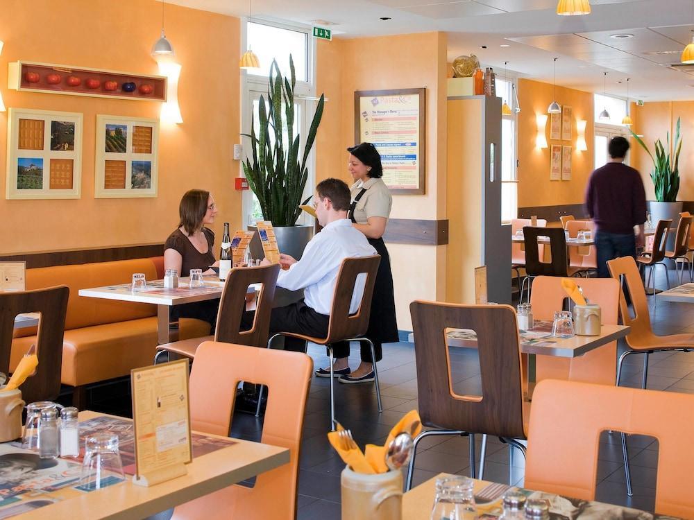 Ibis Mulhouse Ile Napoleon Hotel Sausheim Buitenkant foto