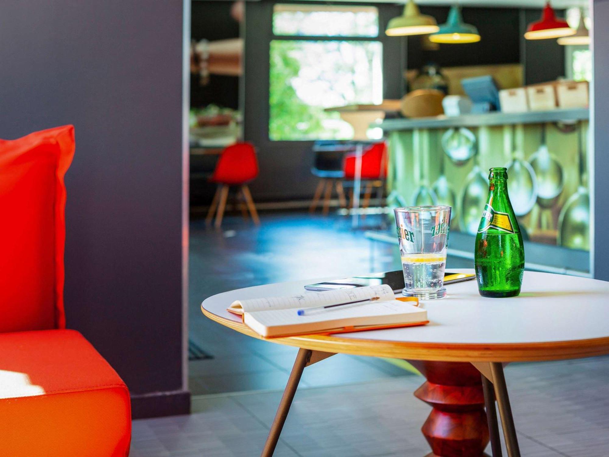 Ibis Mulhouse Ile Napoleon Hotel Sausheim Buitenkant foto
