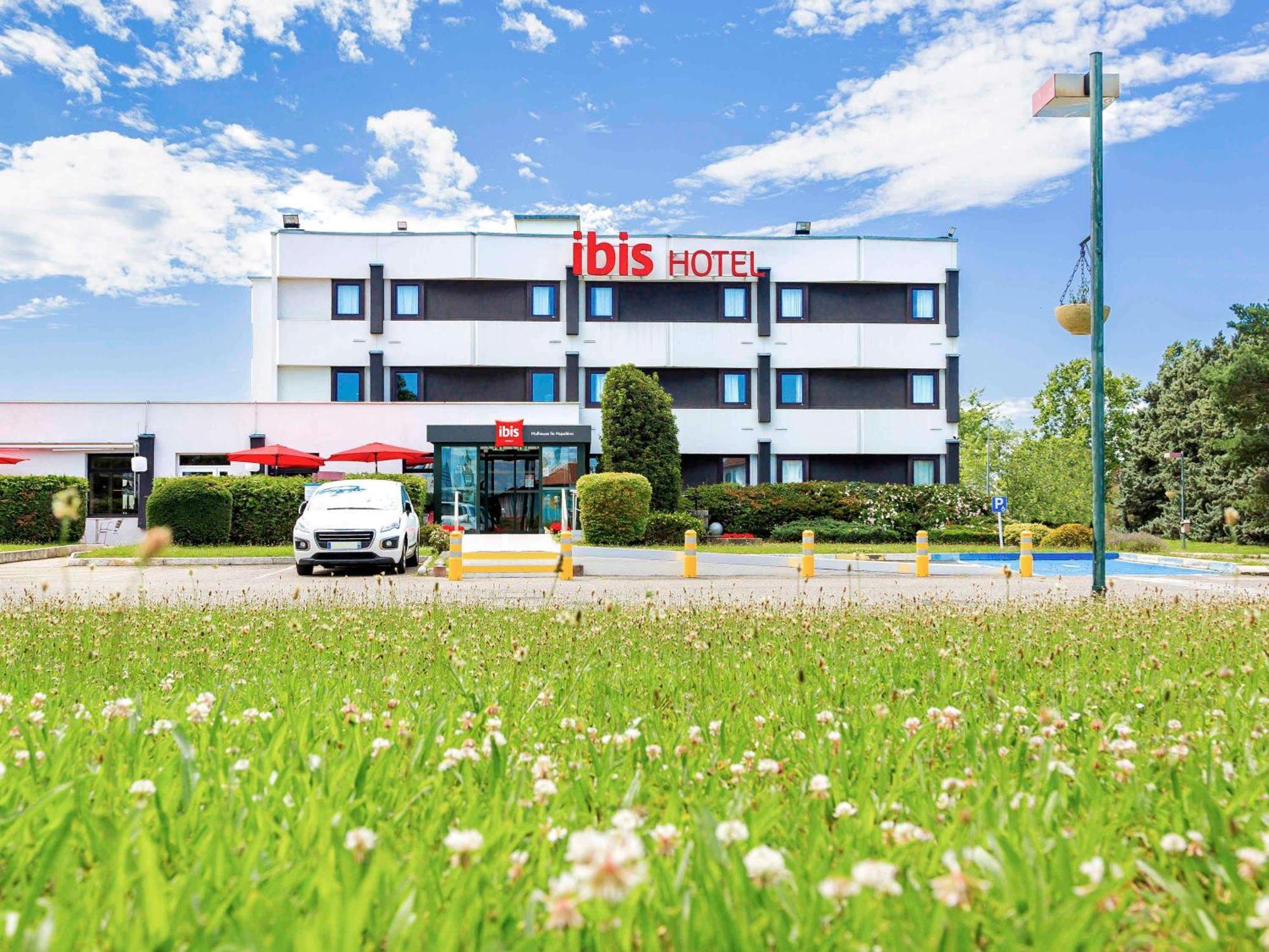 Ibis Mulhouse Ile Napoleon Hotel Sausheim Buitenkant foto