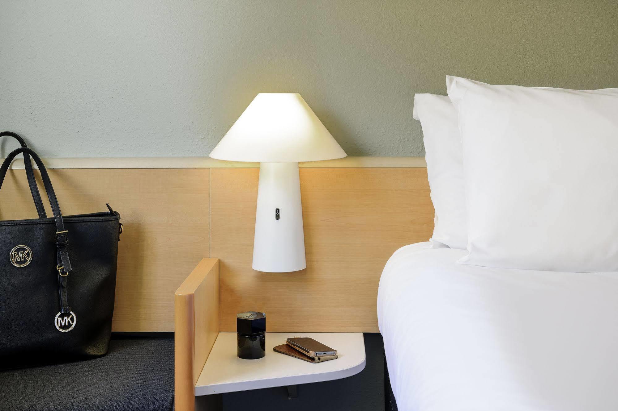 Ibis Mulhouse Ile Napoleon Hotel Sausheim Buitenkant foto