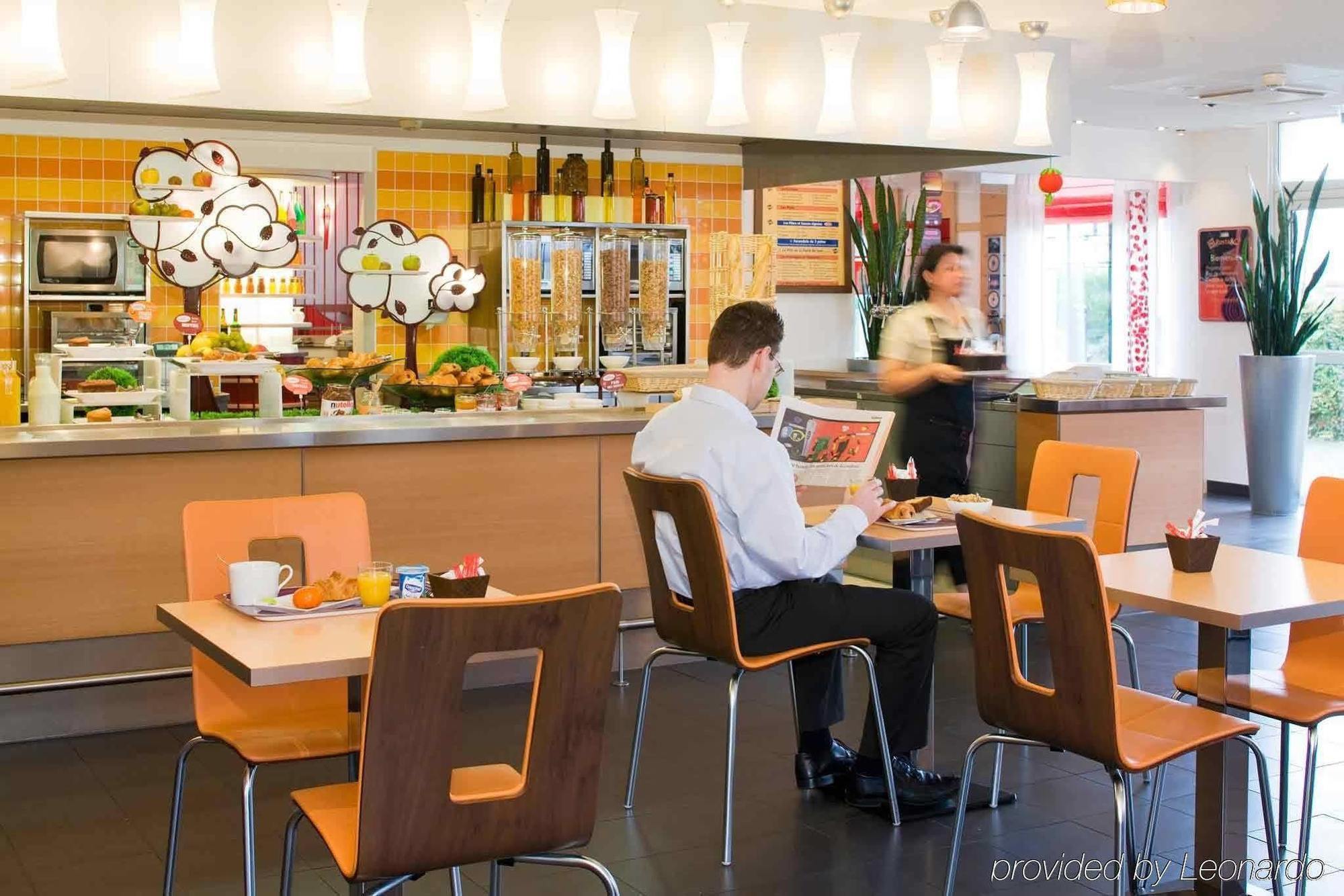 Ibis Mulhouse Ile Napoleon Hotel Sausheim Buitenkant foto
