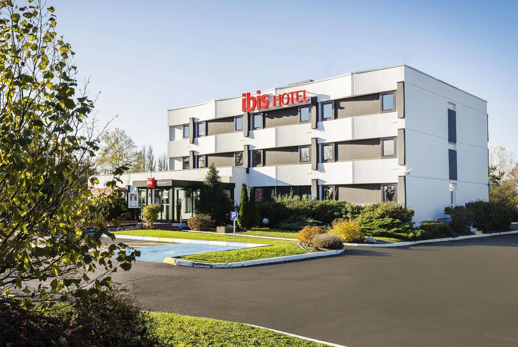 Ibis Mulhouse Ile Napoleon Hotel Sausheim Buitenkant foto